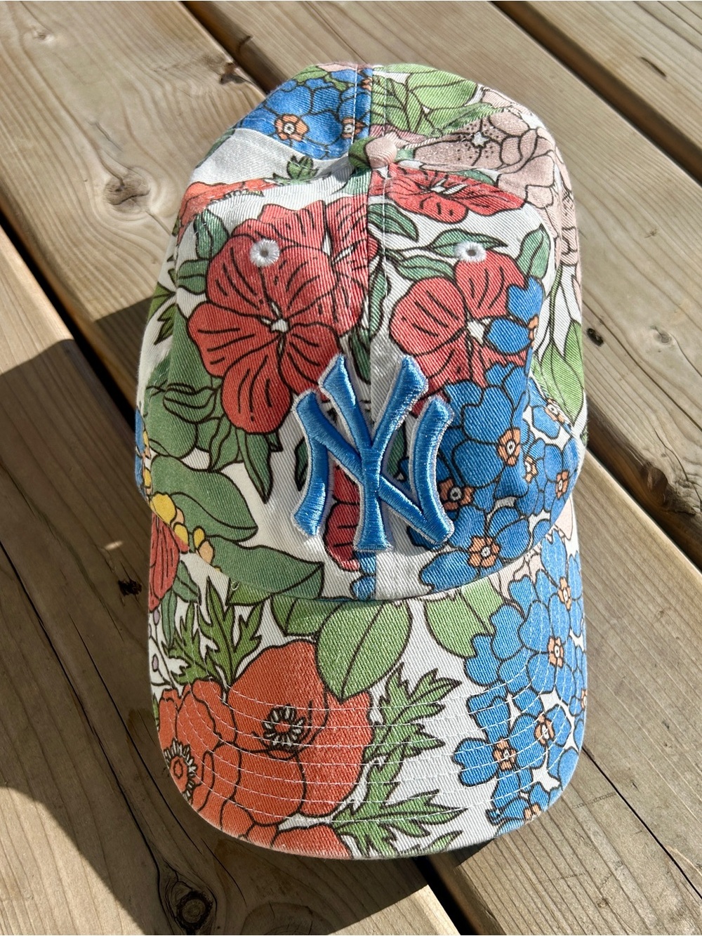 NY Yankees Cute Floral Print Adjustable Baseball Hat, Blue • ‘47 Brand